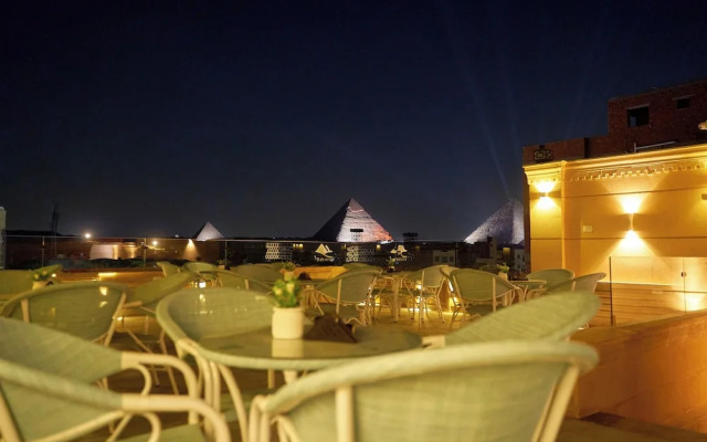 Crown Pyramids View Hotel