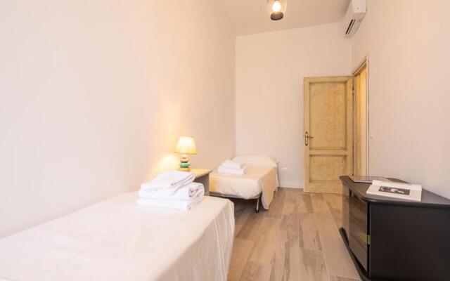 Santa Maria Novella 4 Bedrooms by Mmega