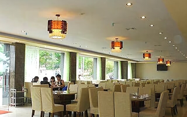 Chongqing Xianyi Holiday Hotel