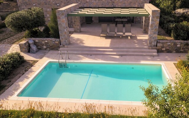 Ouzo Stone House 1, with private pool