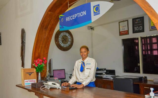 Best Western Jangwani Sea Breeze Hotel