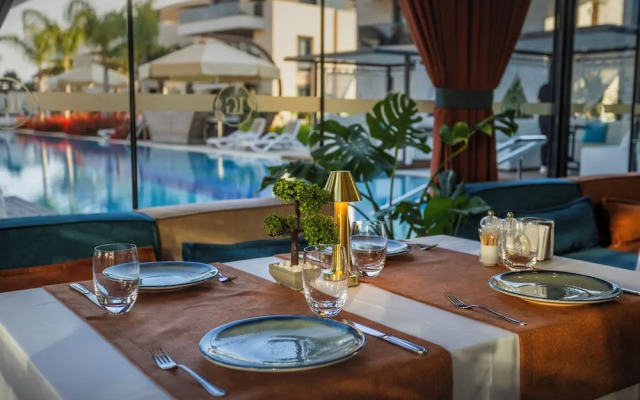 Luxury Garden Suites