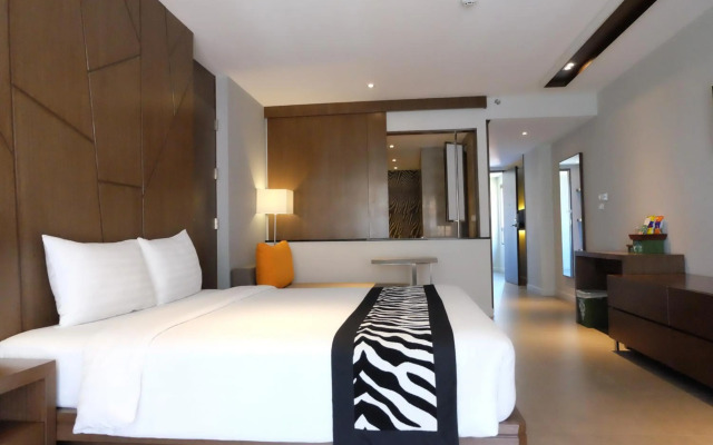 Season Five Hotel