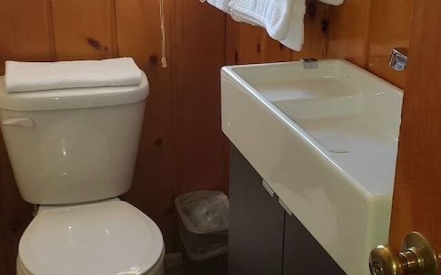 Caribou Lodge and Motel