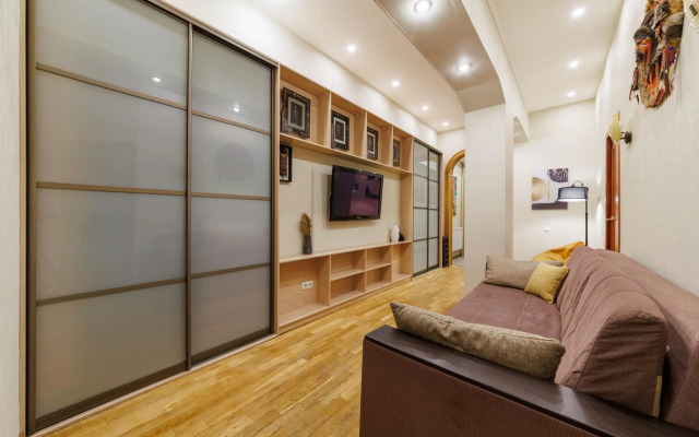 Dere Apartments (Дере Апартментс) на улице Большая Московская 9