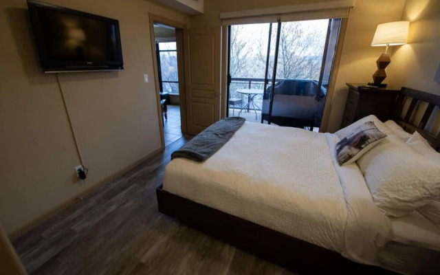 Two Bed Two Bath Corner Unit #432