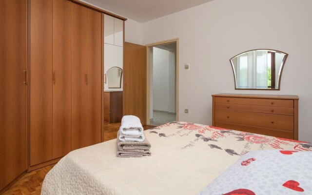 Ana Ru i i Sveta Nedelja