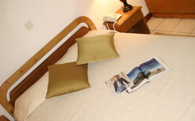 Sunshine Hotel