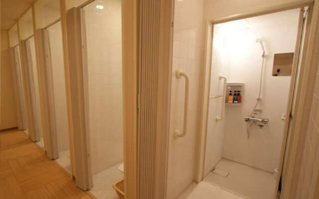 HEARTS Capsule Hotel & Spa Nakasu (Male Only)