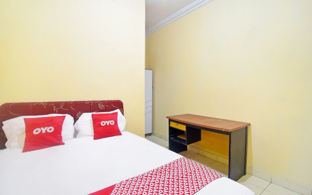 OYO 90463 A2b Guesthouse