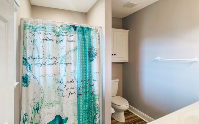 A Beach To Remember 4 Bedroom Home by RedAwning