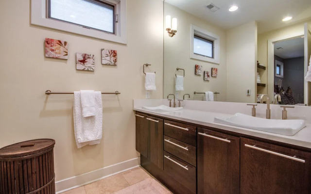 1BR Songwriters Studio in 12South by RedAwning