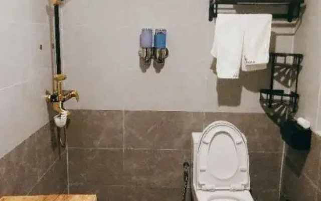 Xiyi Hailuogou townlet Xiaozhu Homestay