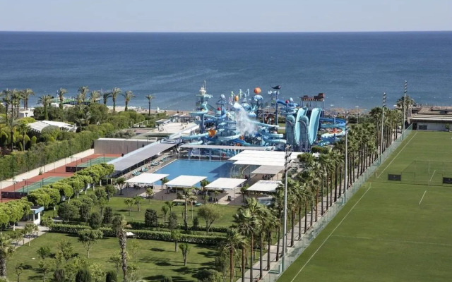 Cosmos Health Center by Medworld