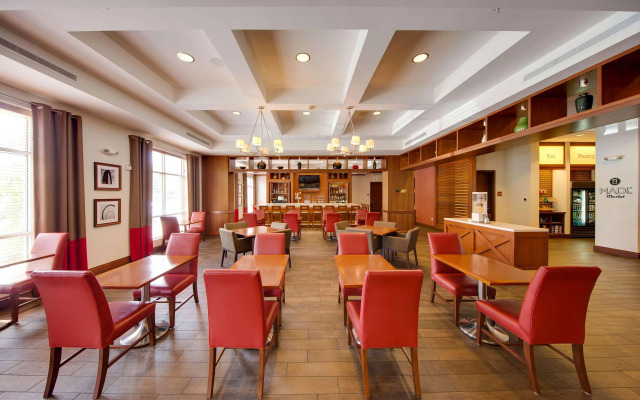 DoubleTree by Hilton Raleigh - Cary
