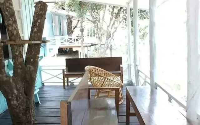 Inthawa Resort (Feuang, Laos)