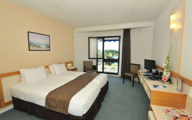Brit Hotel du Lac