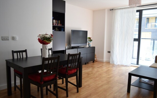 Spacious 2 Bedroom Apartment In Blackheath