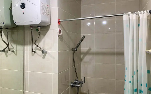 Spacious And Comfy 2Br Apartment Green Bay Condominium