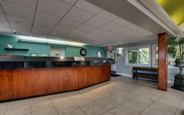 Greenfield Inn and Suites Elizabethtown, KY I65 Exit 94