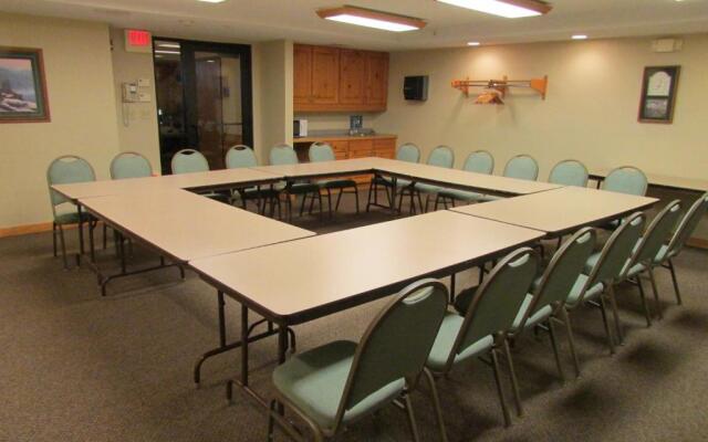 Shell Lake Lodge, a Travelodge by Wyndham