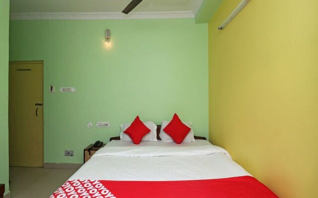 OYO 31004 Sadhna Inn