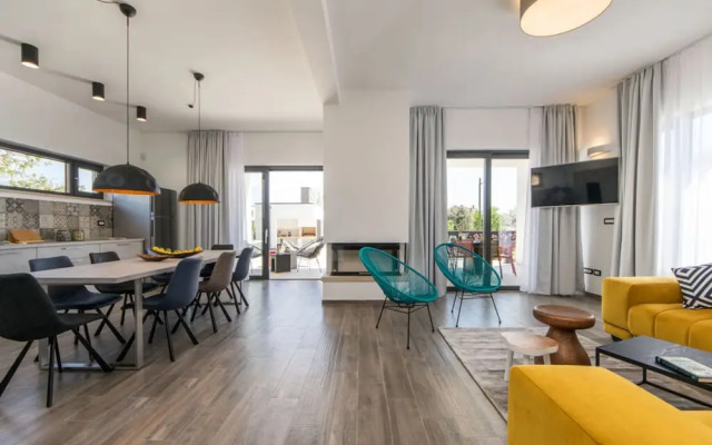 Zen Comfortable Holiday Residence
