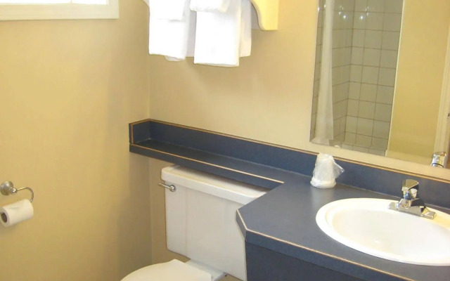 Revelstoke Lodge