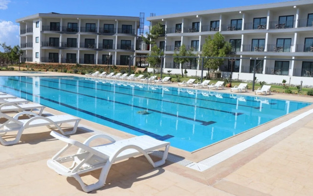 Toros Holiday Resort & Spa