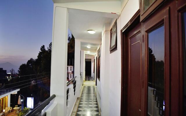 OYO 10432 Hotel Swaran Palace