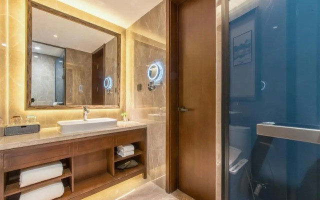 Rezen Dong Hotel (Changchun International Convention and Exhibition Center)