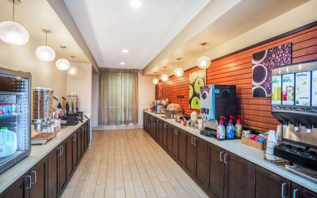 La Quinta Inn & Suites by Wyndham Beeville