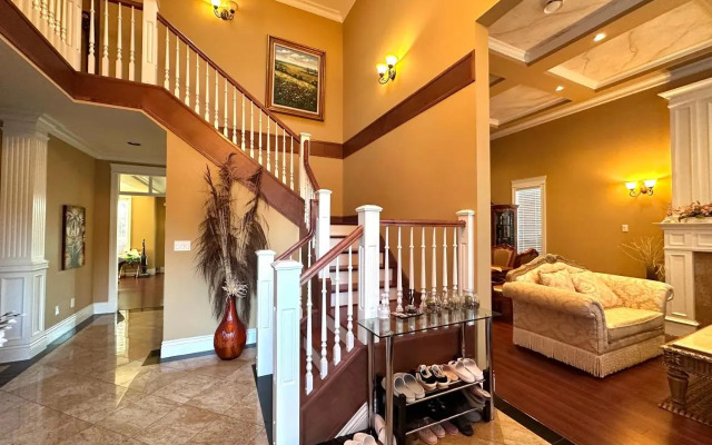 Vancouver Luxury Homestay