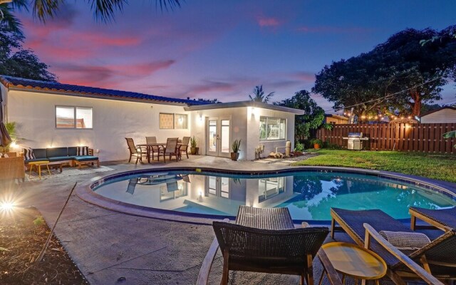 Hollywood Luxurious Villa w Heated Pool