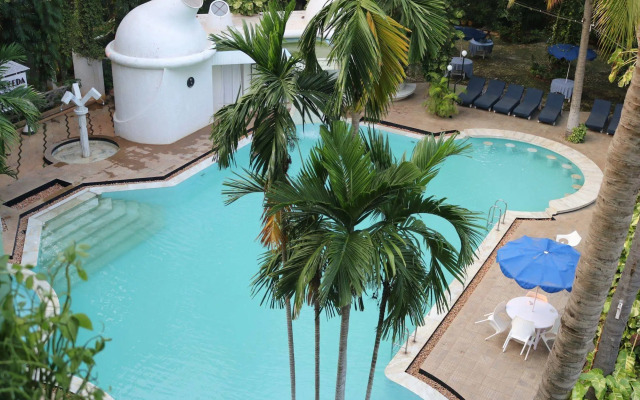 Hotel Parisutham