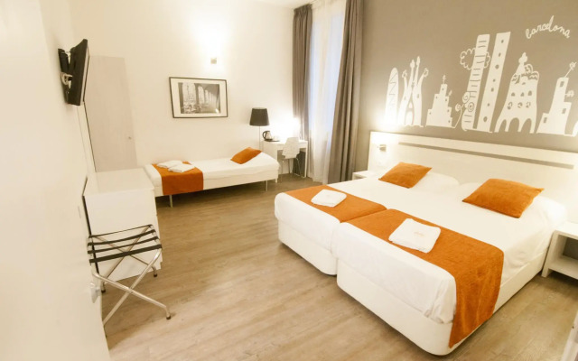 Hostal Live Barcelona