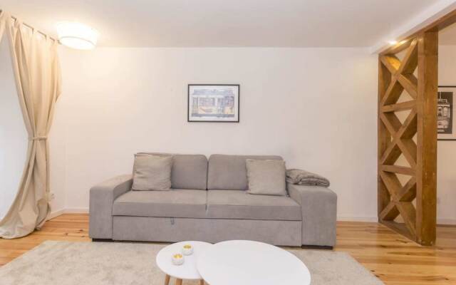 Amazing 3-bedroom Apartment in City Center - Fits 8