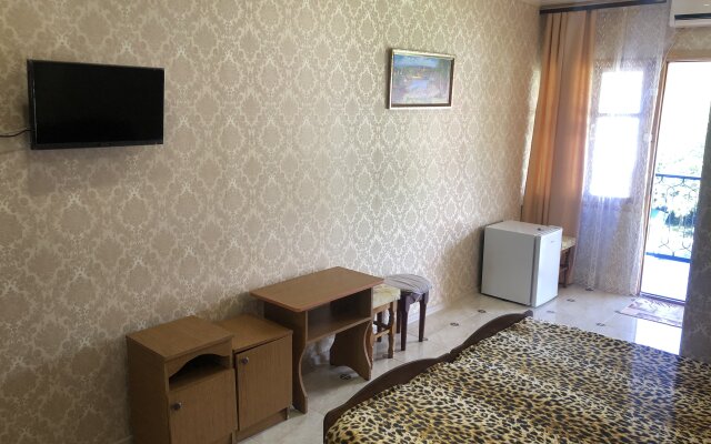 Feniks Guest House
