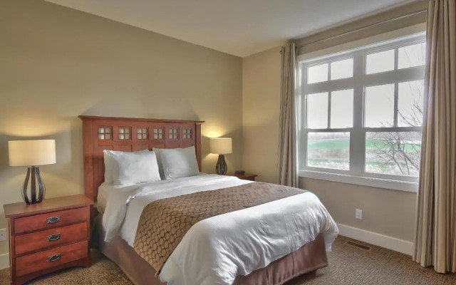 Mountain Walk - Blue Mountain Resort