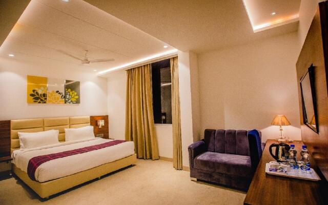 Hotel Ten Square