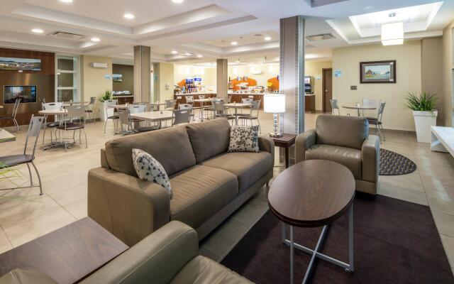 Отель Deer Lake Horizon 