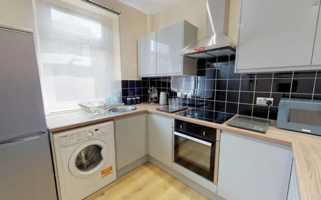 Stayzo Westminster Stylish House Accommodation