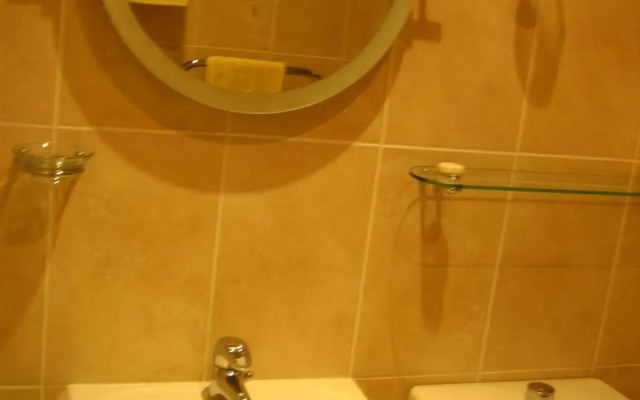 Simpson's Apartments