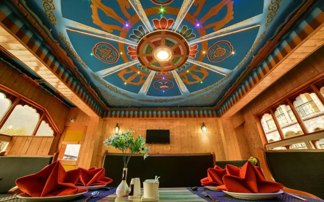 Summit Panghen Metok Hotel