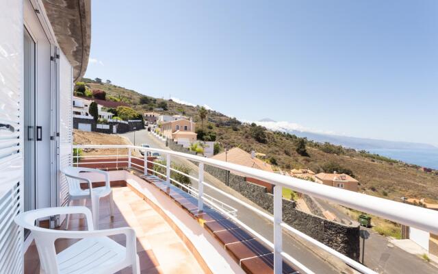Home2Book Stunning Villa Raquel, Pool & View