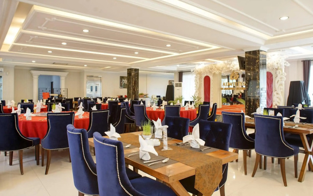 Adhiwangsa Hotel & Convention Hall