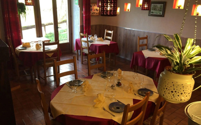 Logis Hôtel Le Chantoiseau