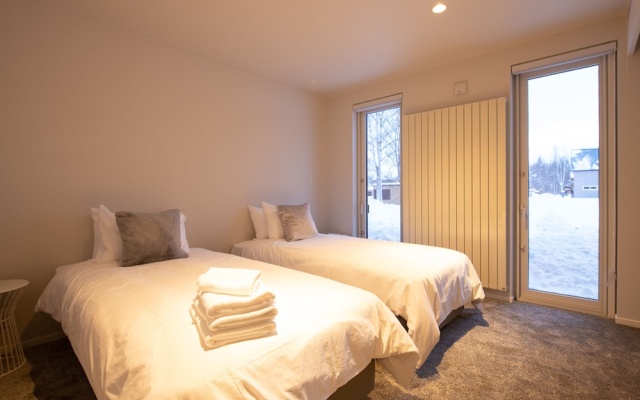 Yoteiyama House – Guest Rooms – Kutchan