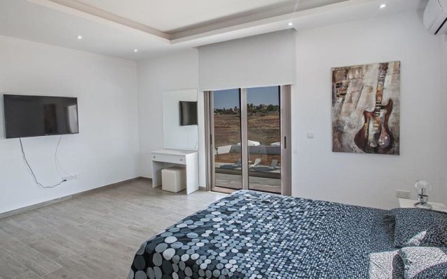 Villa Ioanni Chrysos - Luxury and New 6 Bedroom Protaras Villa - Beautiful Sea Views