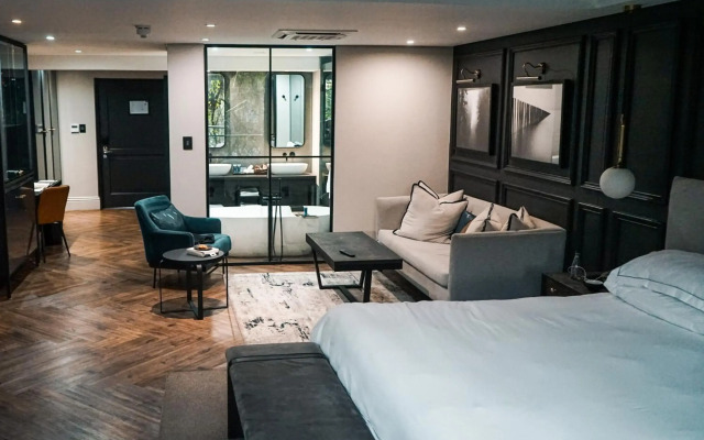 Seven Villa Hotel and Spa